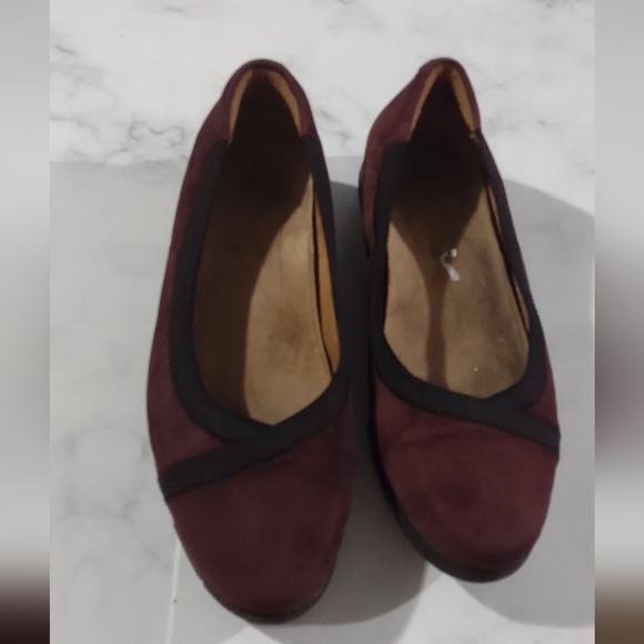 Clarks Shoes - Clarks shoes for women size 8W